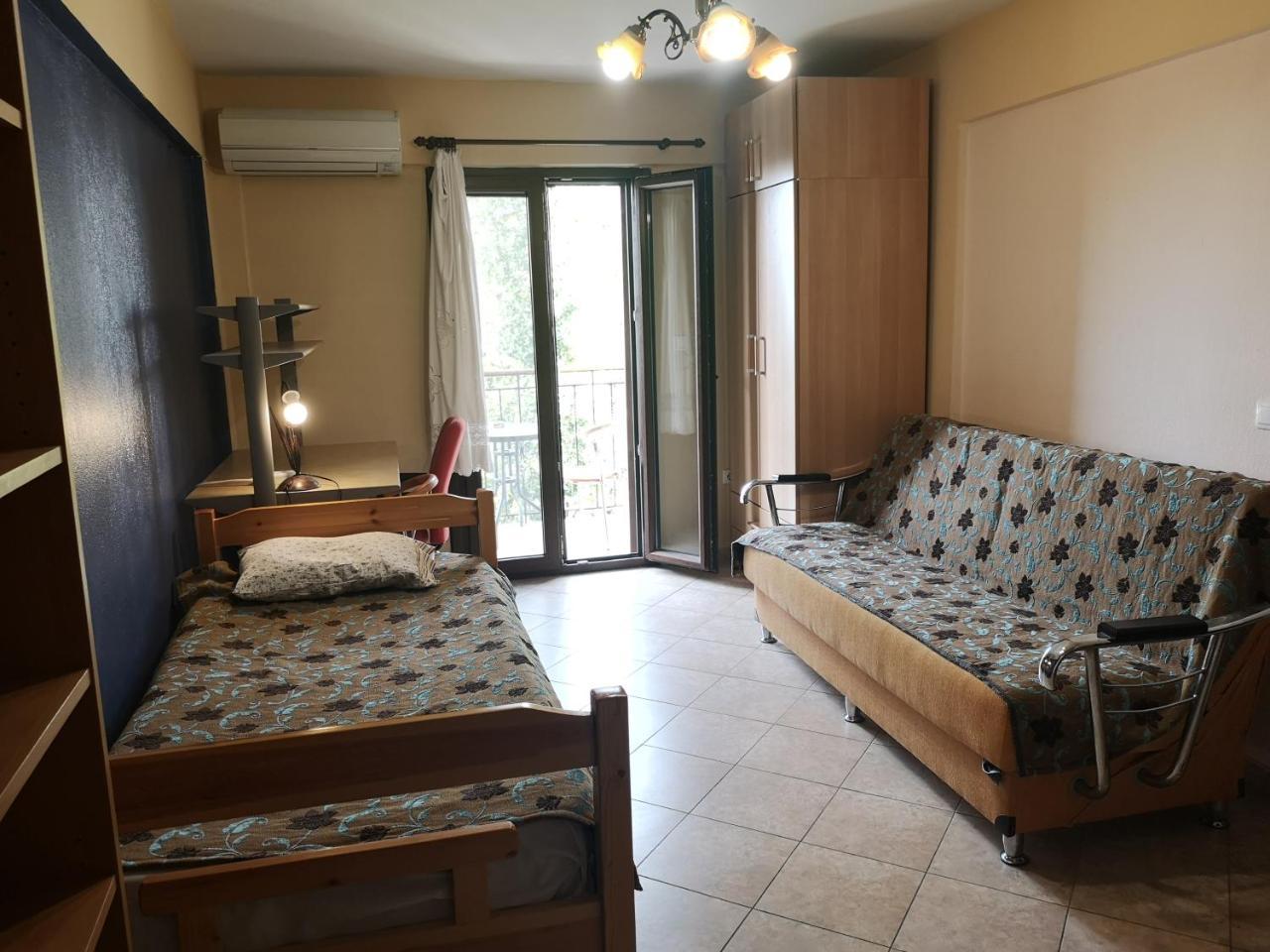 Deluxe Studio