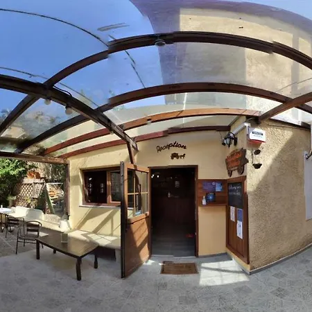 Studios Arabas-3